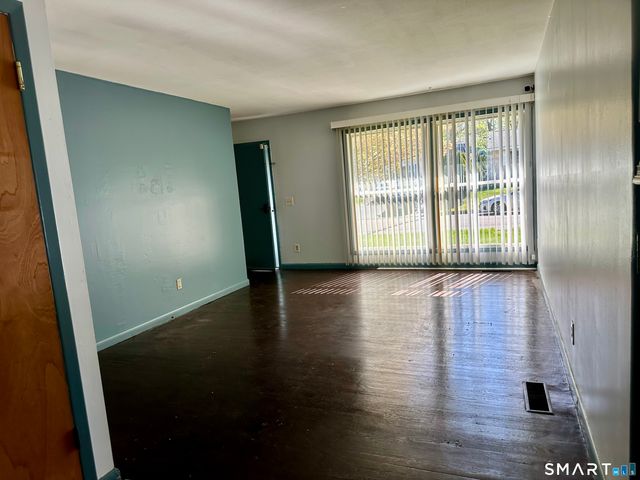 118 Bradley Terrace, Derby, CT 06418