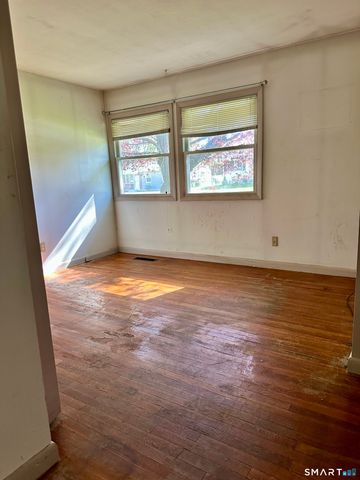 118 Bradley Terrace, Derby, CT 06418