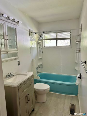 118 Bradley Terrace, Derby, CT 06418