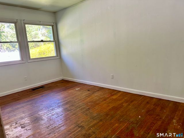 118 Bradley Terrace, Derby, CT 06418