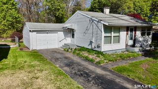 118 Bradley Terrace, Derby, CT 06418