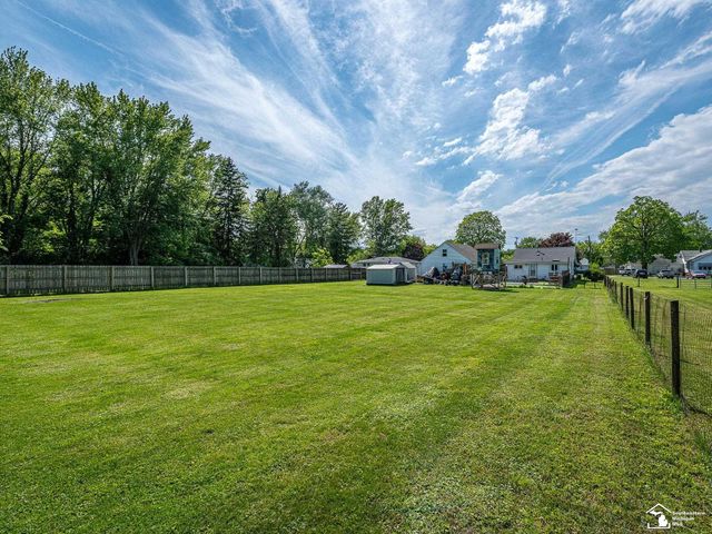 1736 Meadow Drive, Monroe, MI 48162