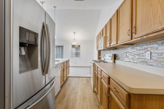 1308 Amberlea Drive W, 11, Columbus, OH 43230