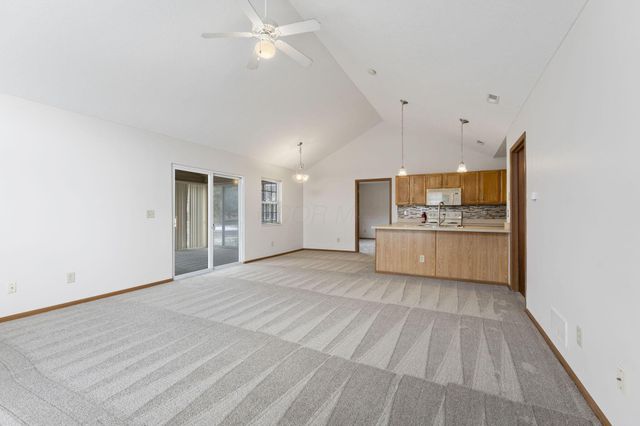 1308 Amberlea Drive W, 11, Columbus, OH 43230