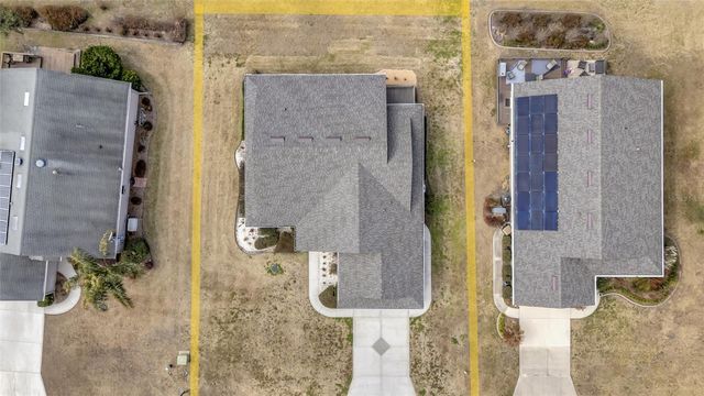 106 FAIRWAY CIRCLE, Umatilla, FL 32784