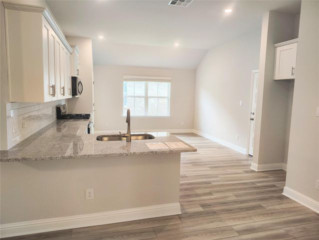 601 Greystone Lane, Angleton, TX 77515