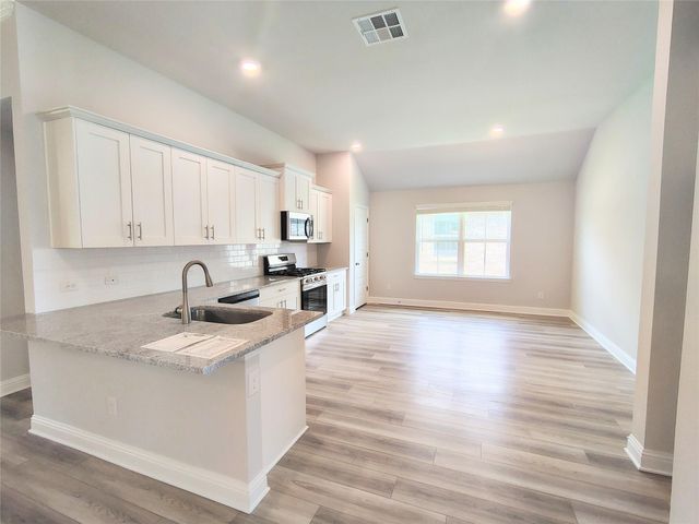 601 Greystone Lane, Angleton, TX 77515