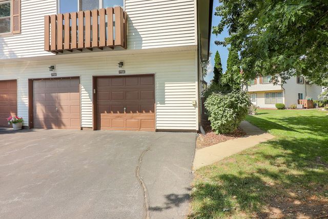 7724 W Douglas Court 1-3, Frankfort, IL 60423