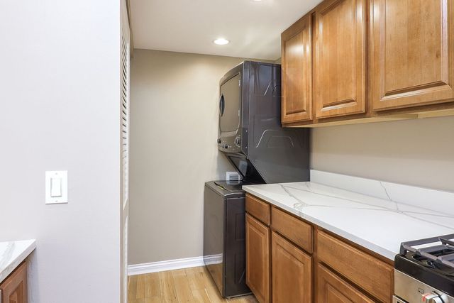 7724 W Douglas Court 1-3, Frankfort, IL 60423