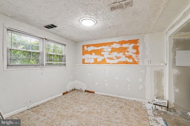5427 BALISTAN RD, Baltimore, MD 21237