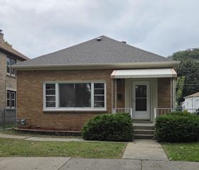 3825 N 58th BOULEVARD, Milwaukee, WI 53216