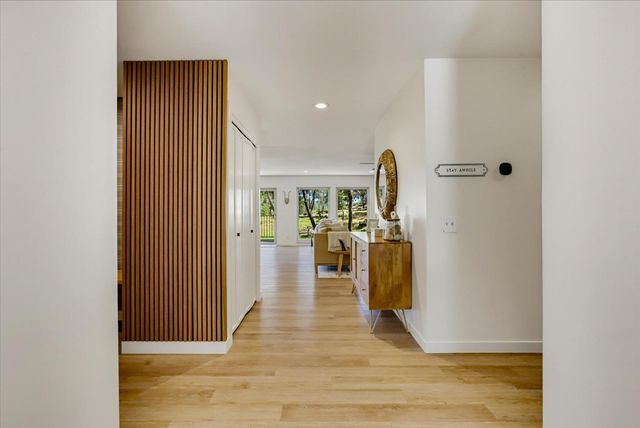 10411 Rough And Ready Rd, Rough And Ready, CA 95975