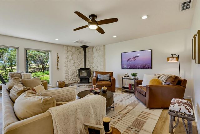 10411 Rough And Ready Rd, Rough And Ready, CA 95975