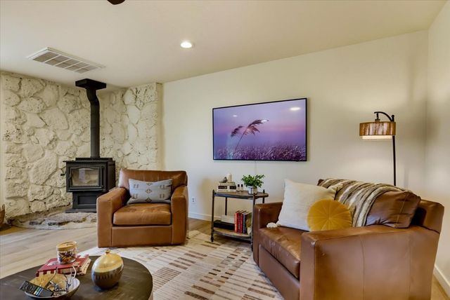 10411 Rough And Ready Rd, Rough And Ready, CA 95975