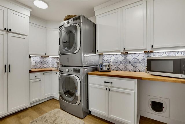 10411 Rough And Ready Rd, Rough And Ready, CA 95975