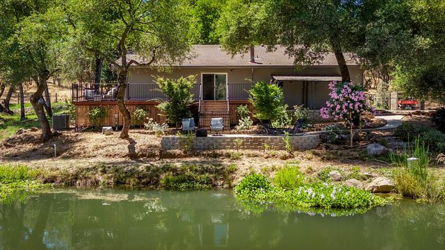 10411 Rough And Ready Rd, Rough And Ready, CA 95975