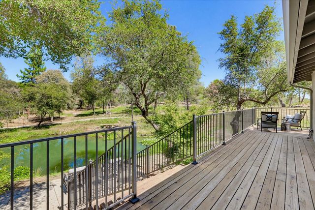 10411 Rough And Ready Rd, Rough And Ready, CA 95975