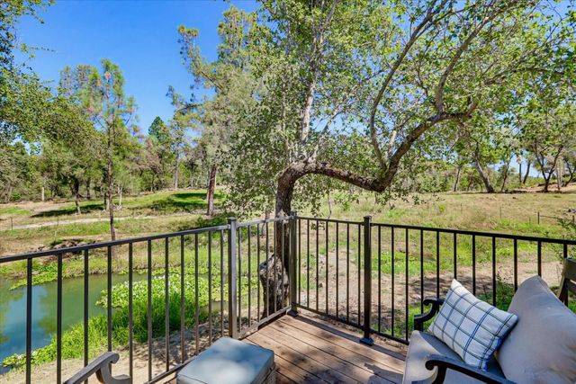 10411 Rough And Ready Rd, Rough And Ready, CA 95975