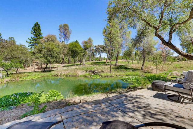 10411 Rough And Ready Rd, Rough And Ready, CA 95975