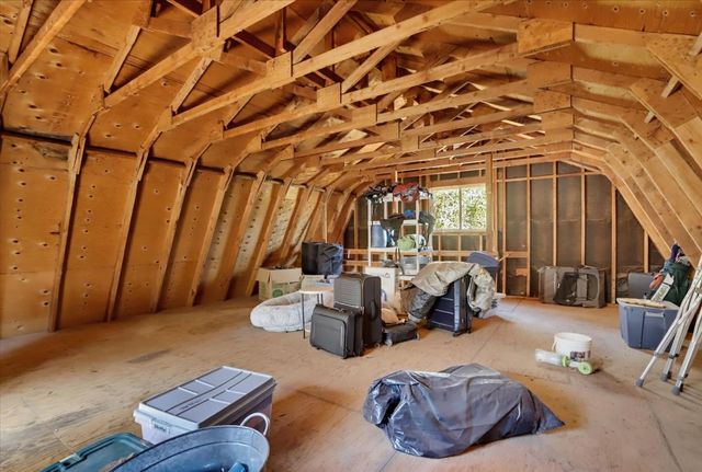 10411 Rough And Ready Rd, Rough And Ready, CA 95975