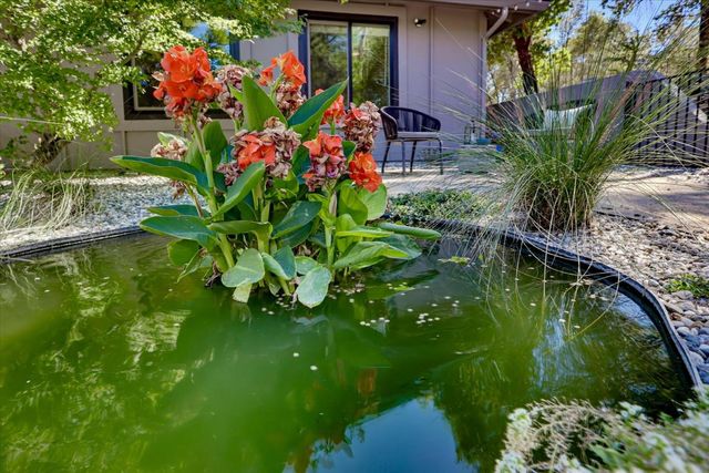 10411 Rough And Ready Rd, Rough And Ready, CA 95975