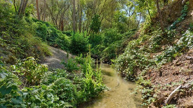 10411 Rough And Ready Rd, Rough And Ready, CA 95975