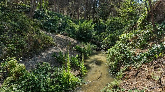 10411 Rough And Ready Rd, Rough And Ready, CA 95975