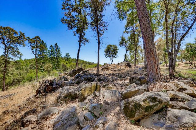 10411 Rough And Ready Rd, Rough And Ready, CA 95975