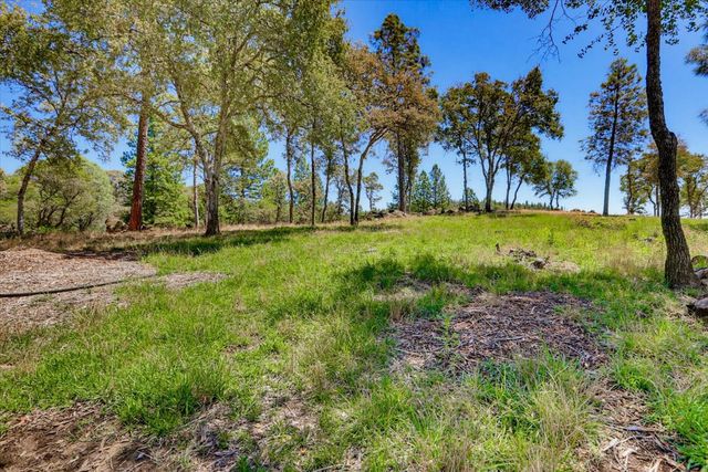 10411 Rough And Ready Rd, Rough And Ready, CA 95975