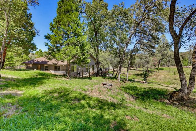 10411 Rough And Ready Rd, Rough And Ready, CA 95975