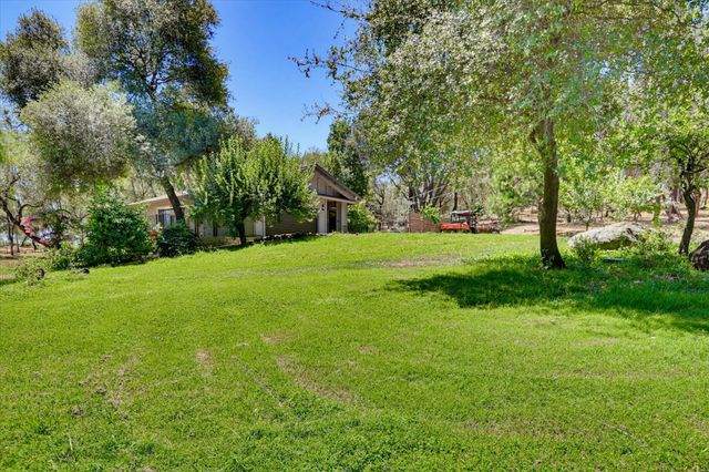 10411 Rough And Ready Rd, Rough And Ready, CA 95975