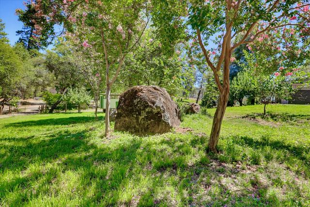 10411 Rough And Ready Rd, Rough And Ready, CA 95975