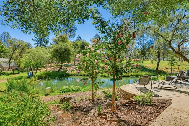 10411 Rough And Ready Rd, Rough And Ready, CA 95975
