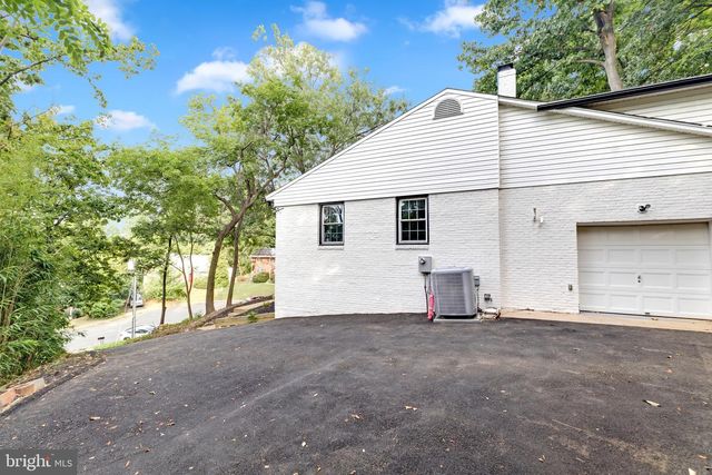 3009 S HILL ST, Arlington, VA 22202