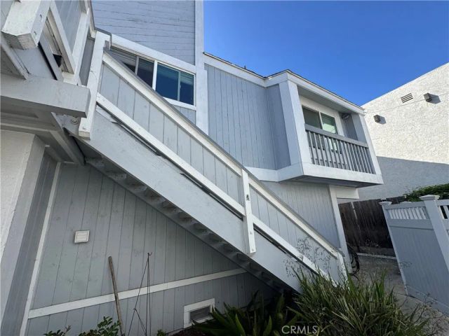 301 18th A, Huntington Beach, CA 92648