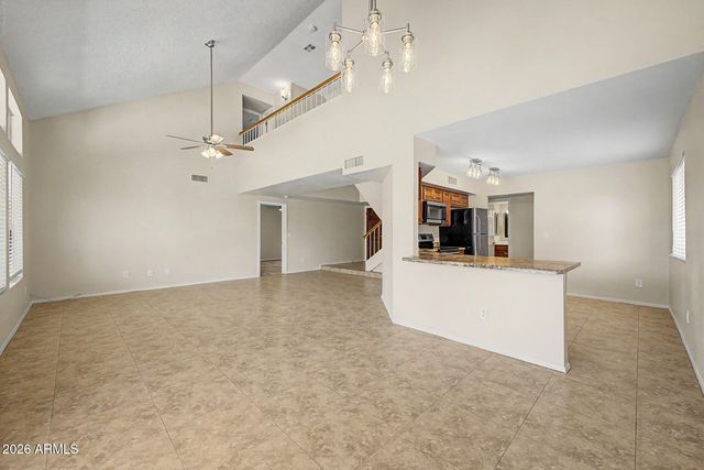 3975 E GRAYTHORN Street, Phoenix, AZ 85044