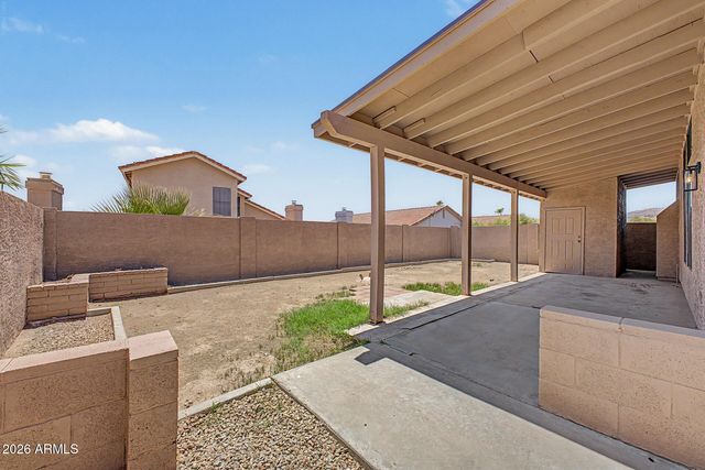 3975 E GRAYTHORN Street, Phoenix, AZ 85044