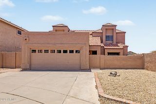3975 E GRAYTHORN Street, Phoenix, AZ 85044