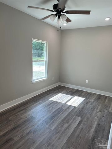 5661 Dupree Rd, Milton, FL 32570