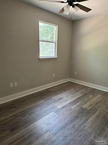 5661 Dupree Rd, Milton, FL 32570
