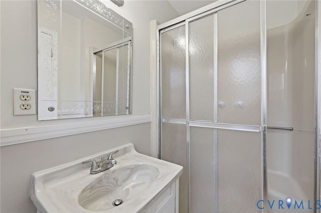 3924 Lyndale Pl, North Chesterfield, VA 23235