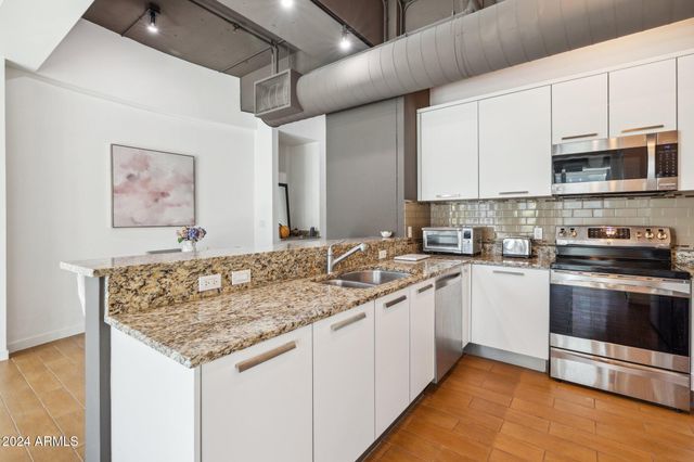 1 E LEXINGTON Avenue 302, Phoenix, AZ 85012