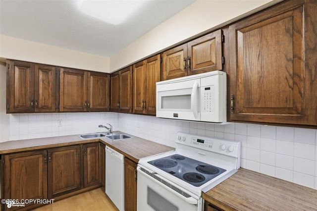 2615 Sorbus Circle, Anchorage, AK 99508