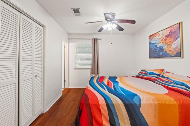 1110 W 22nd ST 2, Austin, TX 78705
