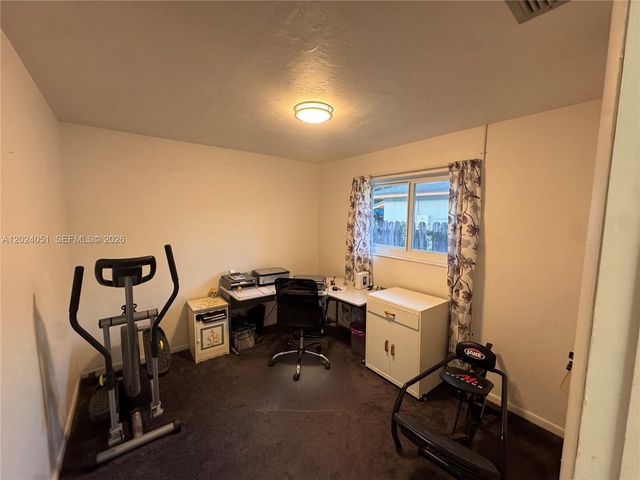 8121 SW 205th St, Cutler Bay, FL 33189