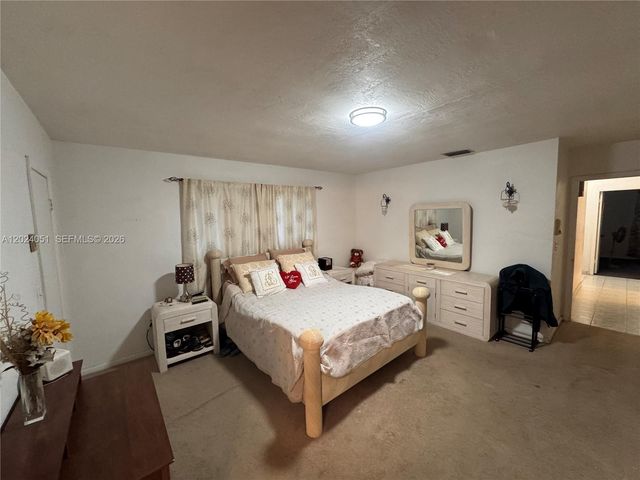 8121 SW 205th St, Cutler Bay, FL 33189
