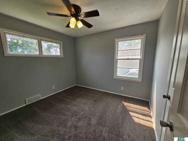 5531 Saylor Street, Lincoln, NE 68506