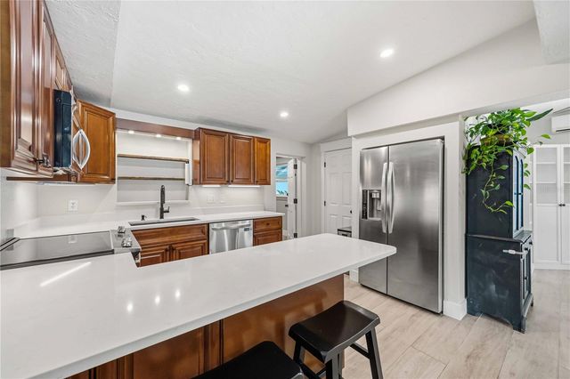 4014 RADNOR PLACE, Sarasota, FL 34233