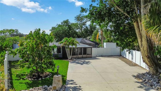 4014 RADNOR PLACE, Sarasota, FL 34233