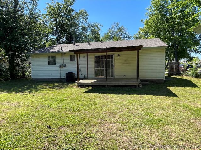 107 S 196th East Avenue, Tulsa, OK 74108